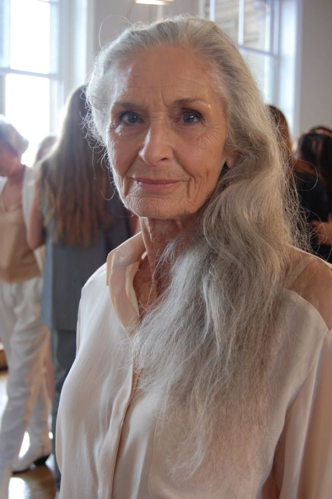 Daphne Selfe. World's oldest Super Model, age 83. No surgica